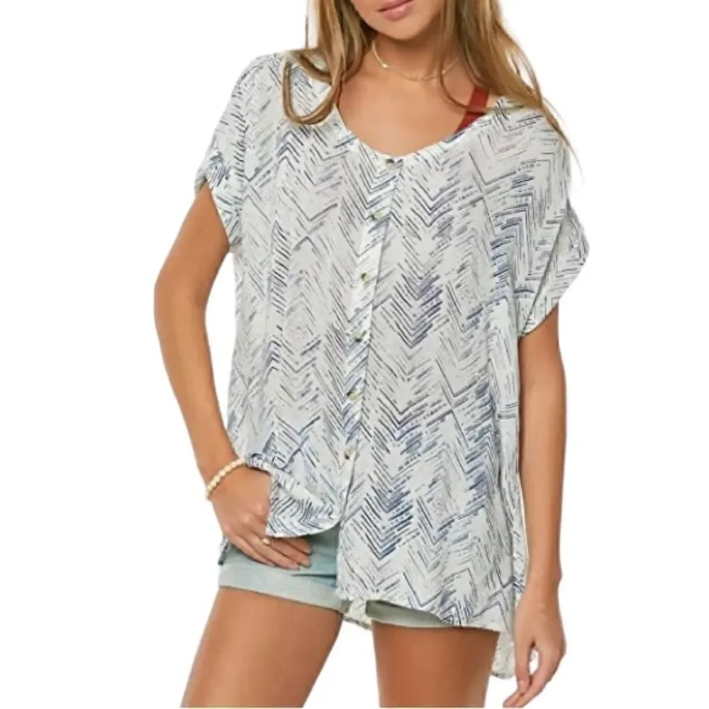O’Neill Blue and Off White Top, Size XS‎